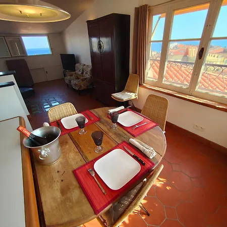 Historic Duplex With Sea View Old Town Lejlighed